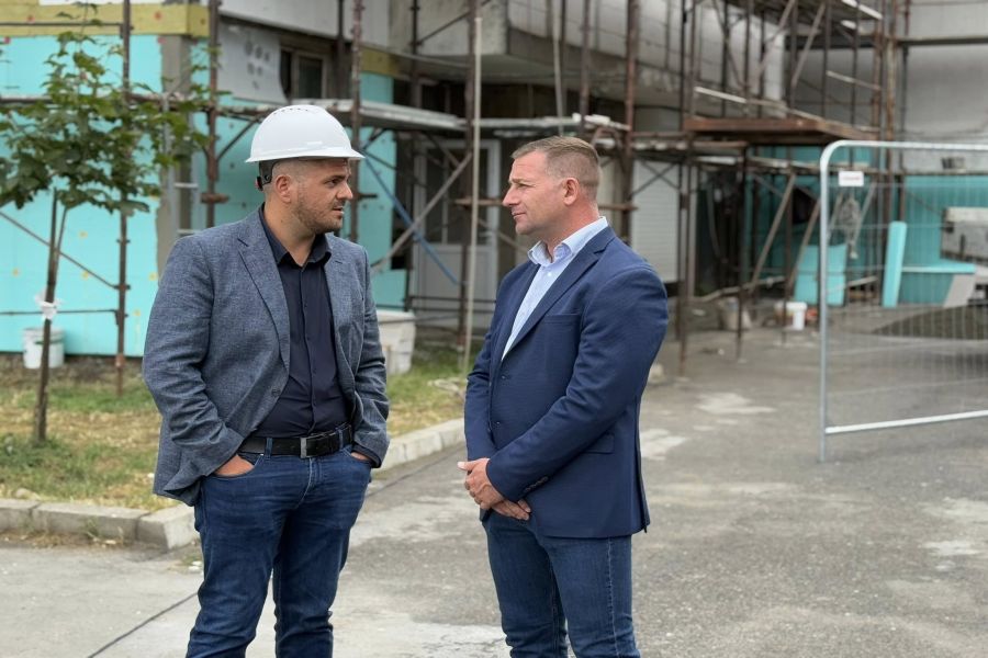 Символичното начало на енергийното обновяване в кв. „Самоково“ вече е факт!